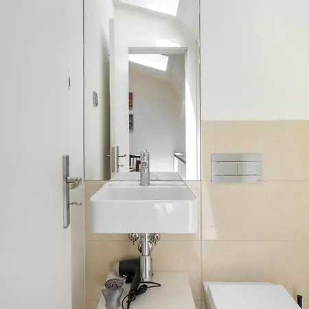 Central Lisbon Flat In The Heart Of Anjos Exterior photo